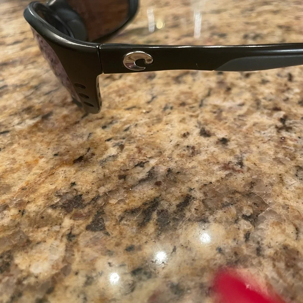 Costa Black and Blue Brine 580 Sunglasses w Box - Picture 6 of 10